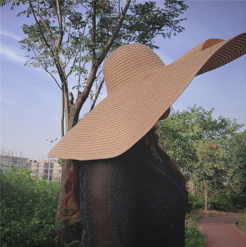 Oversized hat - Picture 2 of 2